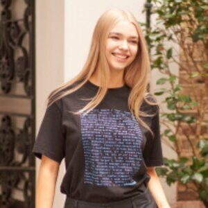 UNIQLO Cotton PEACE FOR ALL Graphic T-Shirt Tee | Akamai | Black | Medium M